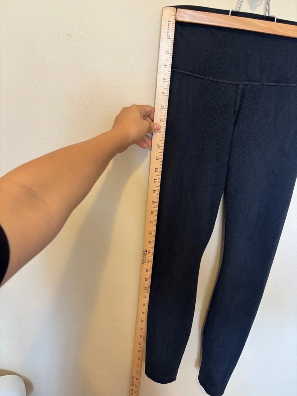 lululemon athletica sleek black